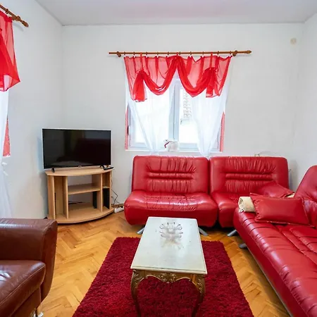 Jozic Apartman *
